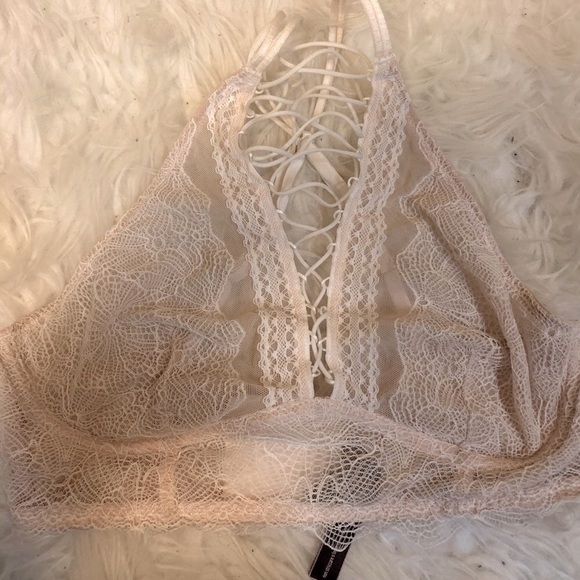 Victoria’s Secret Lace Bralette - Picture 2 of 5